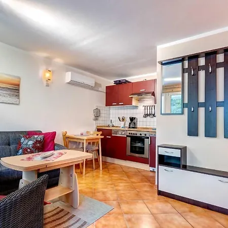 Ferienhaus Bergstrasse 4 بيت للعطل كورسفانت
