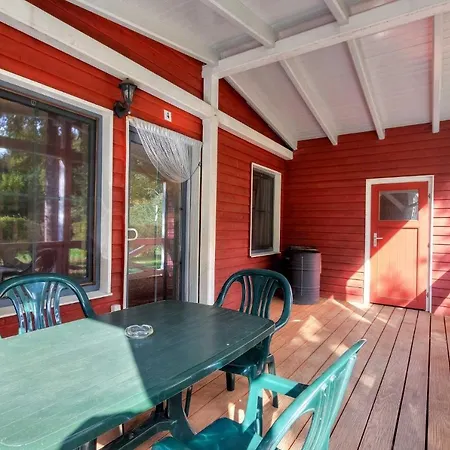 Ferienhaus Bergstrasse 4 بيت للعطل *